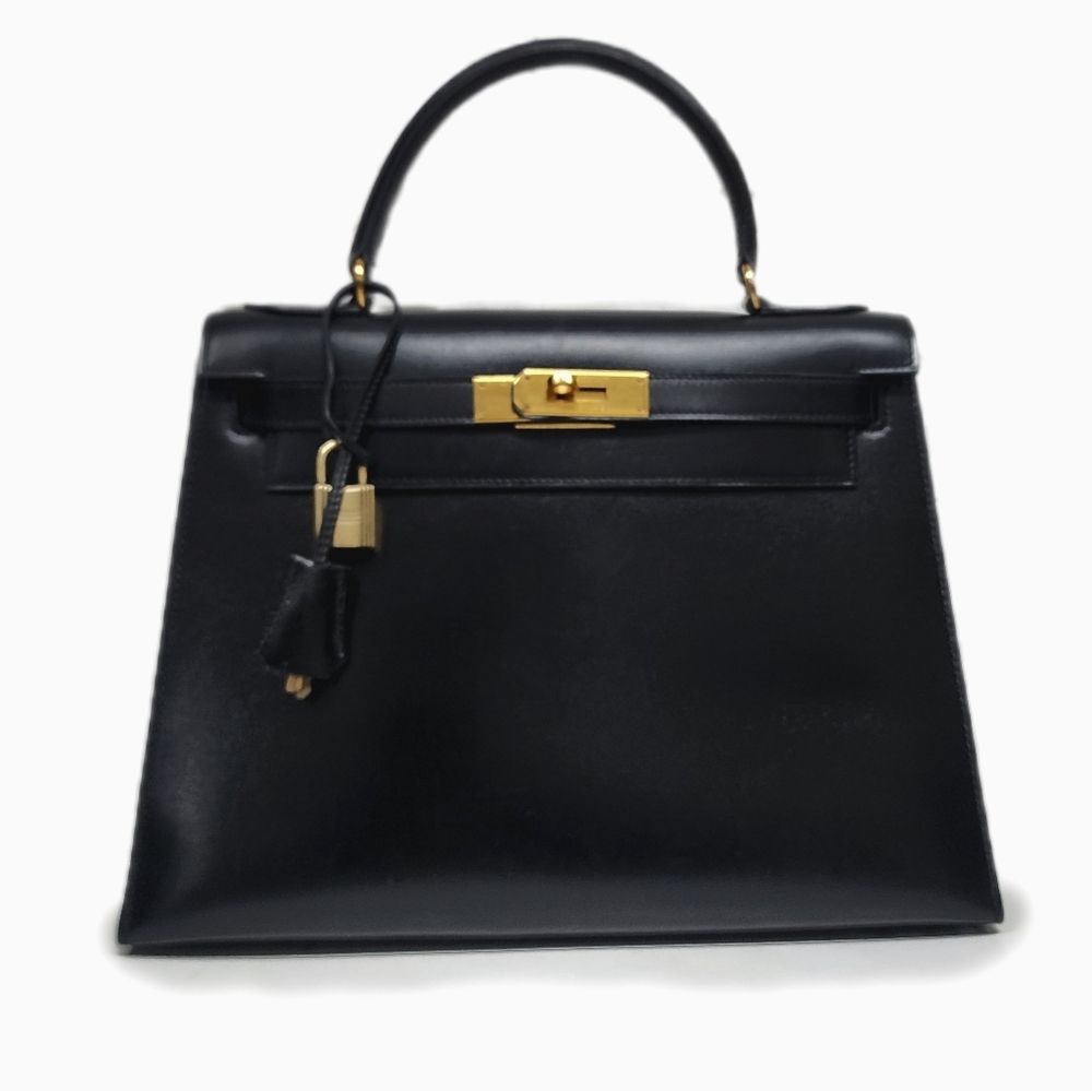 Hermès Kelly 28 in Black Box Leather with Gold Hardware - Picture 1 of 17